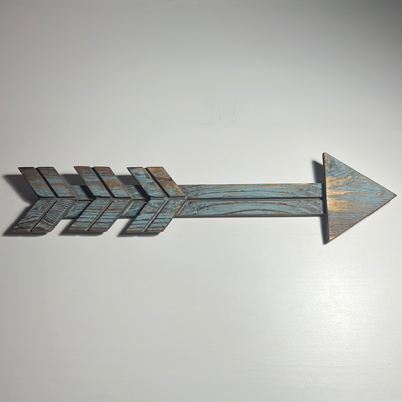 Blue Wood decorative arrow - Picture 1 of 3